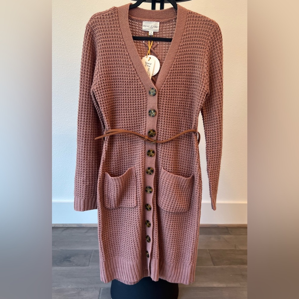 Olive & Oak knit long sleeve dress with belt